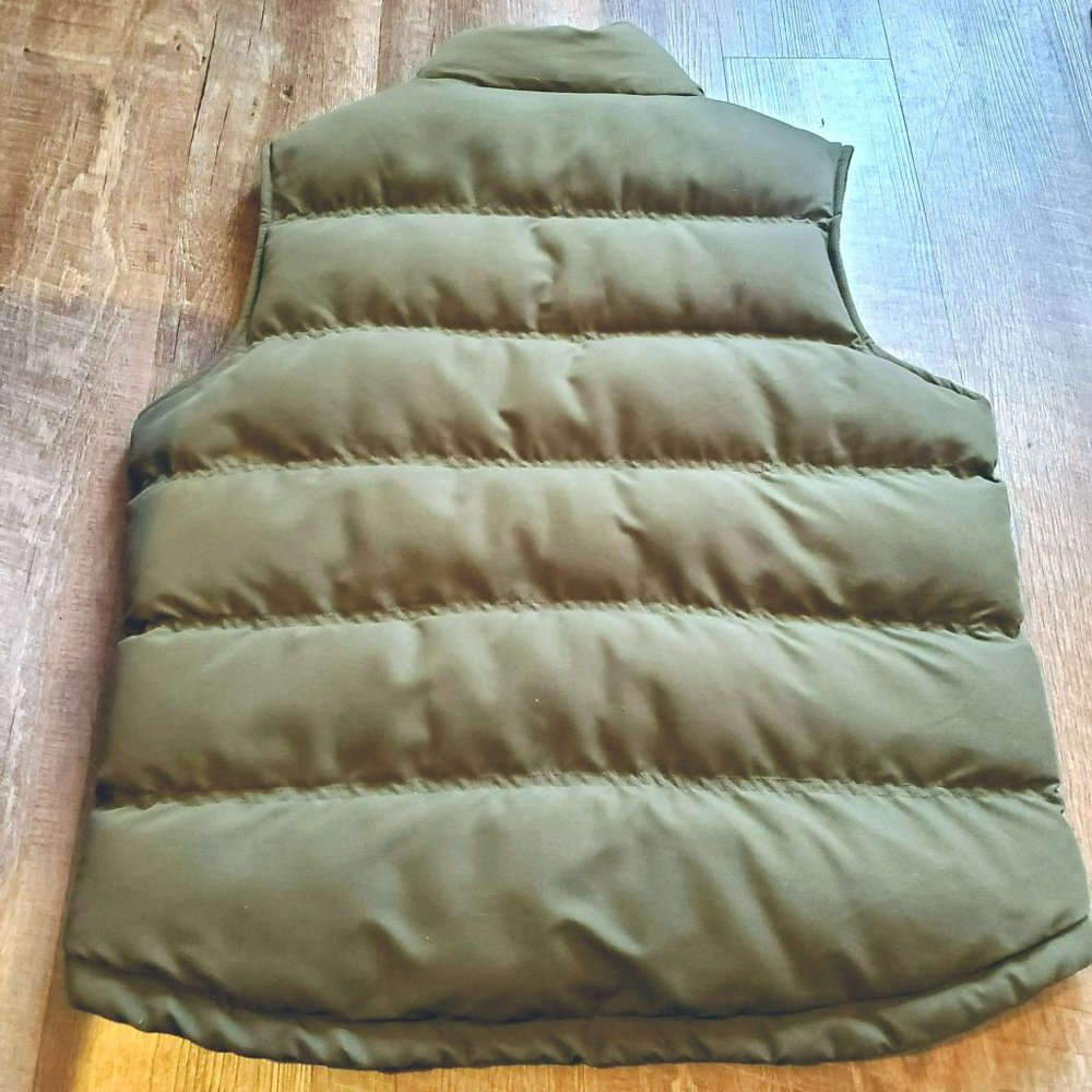 ST. JOHN'S BAY HUNTER GREEN PUFFER VEST SZ. MEDIUM RN 98298 - Picture 2 of 6